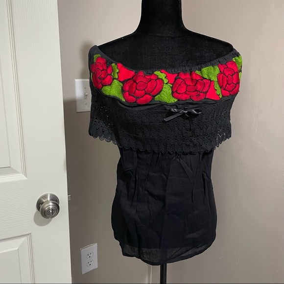 Mexican Embroidered Blouse top - Picture 2 of 6